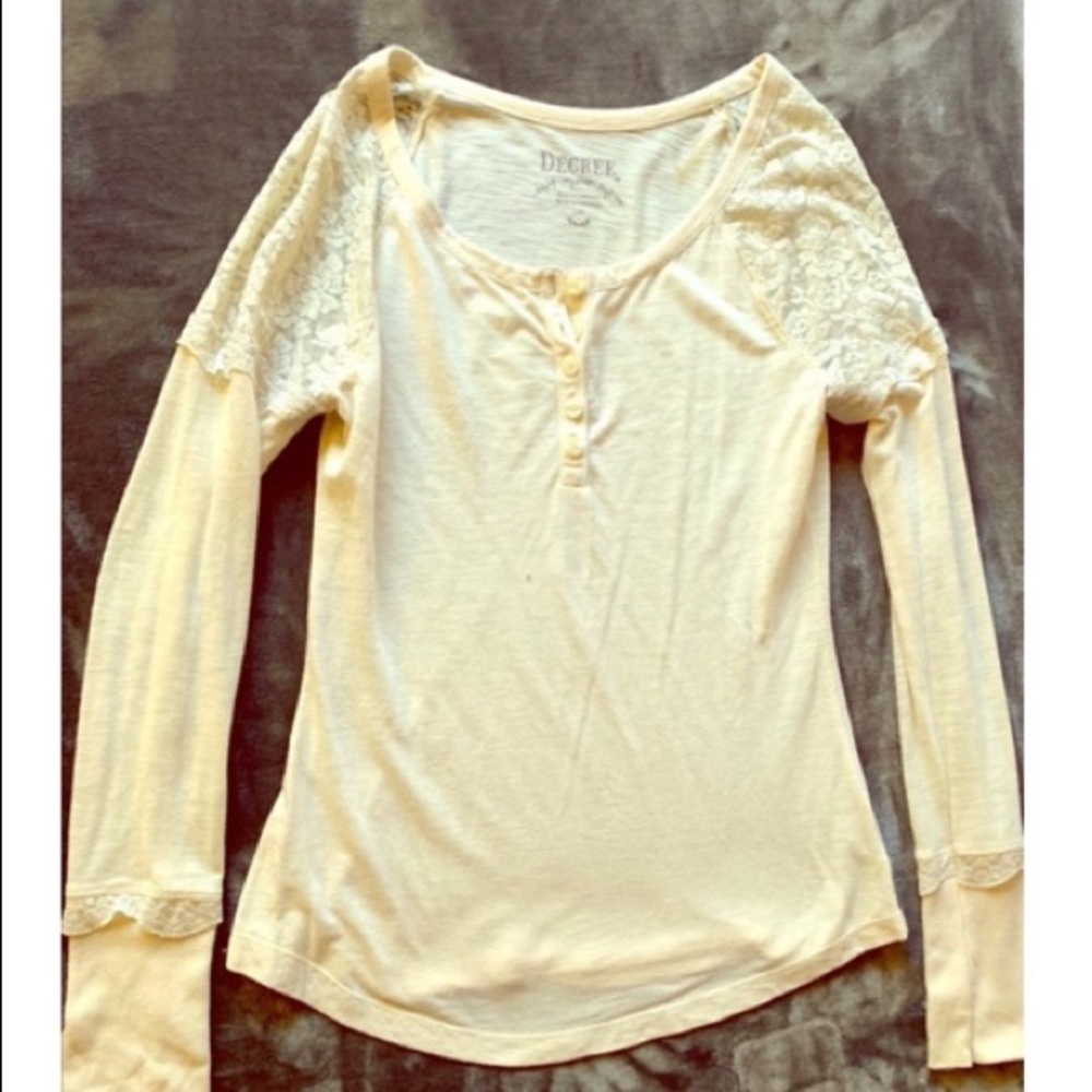🎉HP!🎉 Decree Lacy Cream Long Sleeve Top